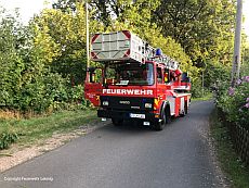 größerer Ast droht abzustürzen